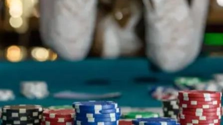 Cifre altissime quelle emerse a Borgo San Lorenzo, che fotografano un fenomeno sempre più diffuso. Il responsabile del Serd: "La ludopatia è democratica, colpisce tutti. In arrivo un nuovo sportello di assistenza". Cifre altissime quelle emerse a Borgo San Lorenzo, che fotografano un fenomeno sempre più diffuso. Il responsabile del Serd: "La ludopatia è democratica, colpisce tutti. In arrivo un nuovo sportello di assistenza".