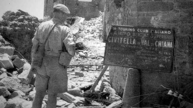 Domani Mattarella renderà omaggio alle 244 vittime civili del borgo aretino. Don Lazzeri fu l’ultimo a essere ucciso con un colpo di pistola alla nuca