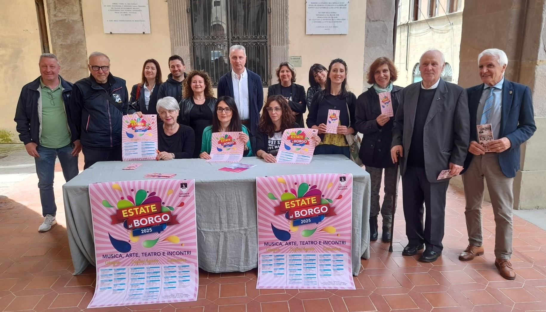 https://www.lanazione.it/image-service/view/acePublic/alias/contentid/ODBjMWI2MWEtMWFjOS00/0/estate-al-borgo-ci-siamo-de-andre-britti-e-giusti-per-rilanciare-il-centro.jpeg