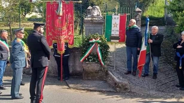 La cerimonia in ricordo di Leonardo Umile, partigiano, commissario politico del I Battaglione della IV Brigata Garibaldi Apuania, trucidato 80...