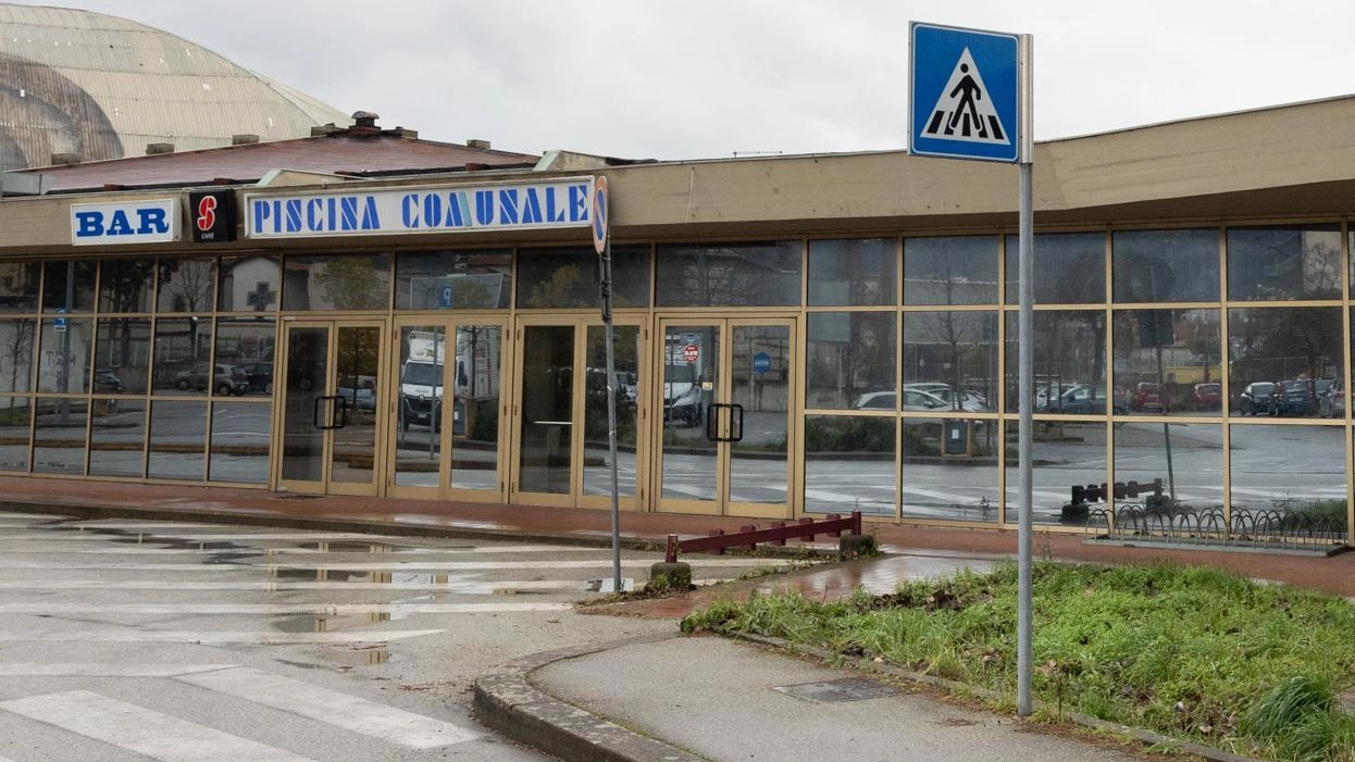 Il settore invernale della piscina comunale è stato chiuso ad agosto per un problema sulla staticità della struttura (Goiorani) Il settore invernale della piscina comunale è stato chiuso ad agosto per un problema sulla staticità della struttura (Goiorani)