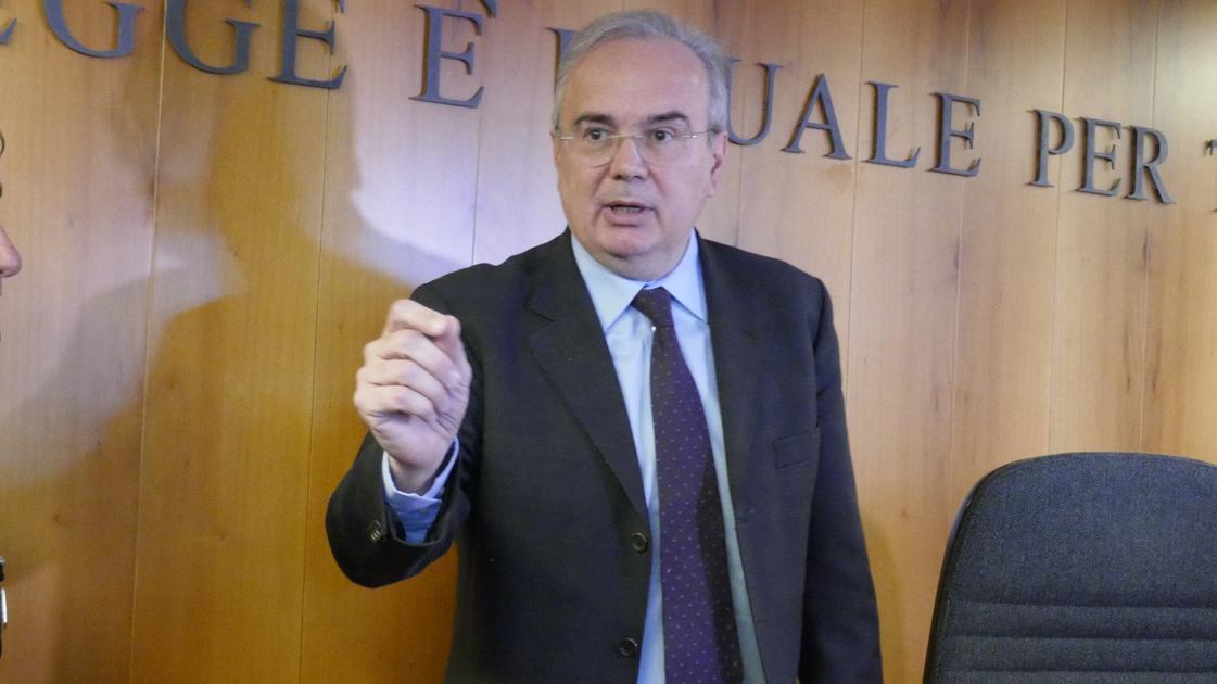https://www.lanazione.it/image-service/view/acePublic/alias/contentid/ODBlYmIzMjUtYmVlZC00/0/il-procuratore-capo-di-prato-luca-tescaroli.jpeg?f=16:9&w=1200&h=630