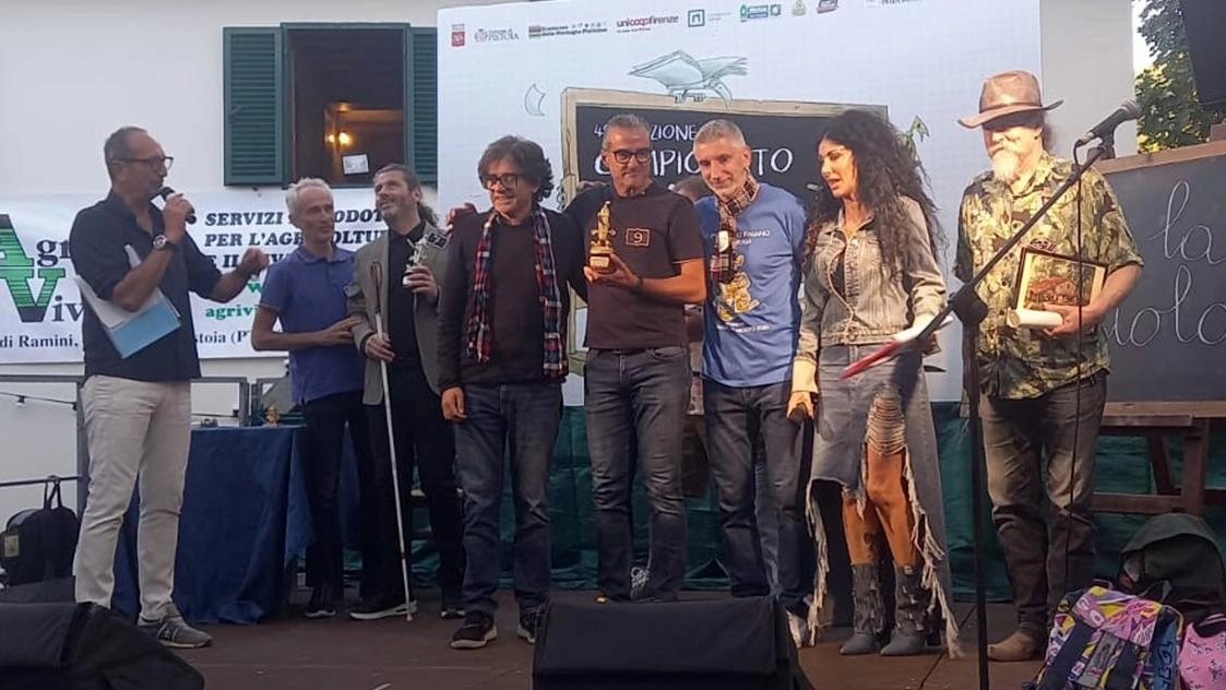 Giovanni Tommasi di San Baronto commuove con la scuola magica per bimbi autistici. La bambina meno sincera è Marianna Nesti di Cutigliano. Bella festa a Ballantini. Giovanni Tommasi di San Baronto commuove con la scuola magica per bimbi autistici. La bambina meno sincera è Marianna Nesti di Cutigliano. Bella festa a Ballantini.