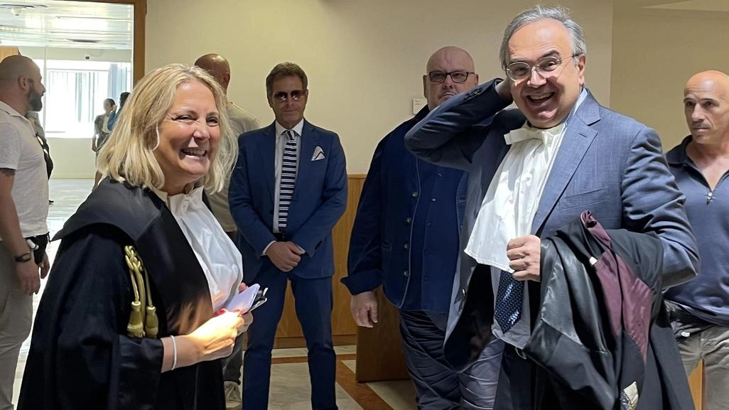 Luca Tescaroli, procuratore, e il sostituto Laura Canovai all’insediamento. Martedì saranno a Roma al comitato mafie straniere Luca Tescaroli, procuratore, e il sostituto Laura Canovai all’insediamento. Martedì saranno a Roma al comitato mafie straniere