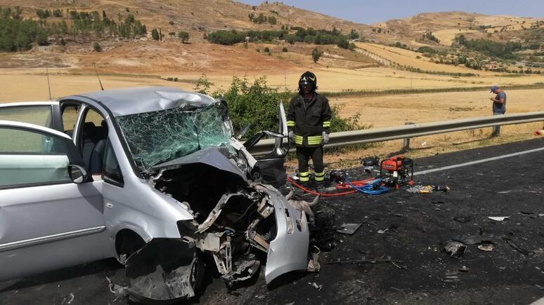 Incidenti stradali, l’anno peggiore. Vittime in aumento: 62 i morti. Registrati 300 feriti in più Incidenti stradali, l’anno peggiore. Vittime in aumento: 62 i morti. Registrati 300 feriti in più