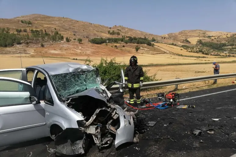Incidenti stradali, l’anno peggiore. Vittime in aumento: 62 i morti. Registrati 300 feriti in più