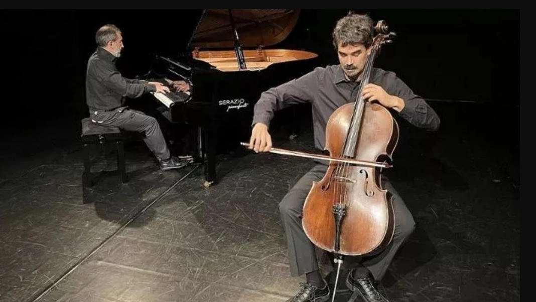 Il pianista Luigi Mariani e il violoncellista Lorenzo Montanaro (nella foto) saranno protagonisti del concerto all’Orto Botanico con il soprano Francesca Mannino Il pianista Luigi Mariani e il violoncellista Lorenzo Montanaro (nella foto) saranno protagonisti del concerto all’Orto Botanico con il soprano Francesca Mannino