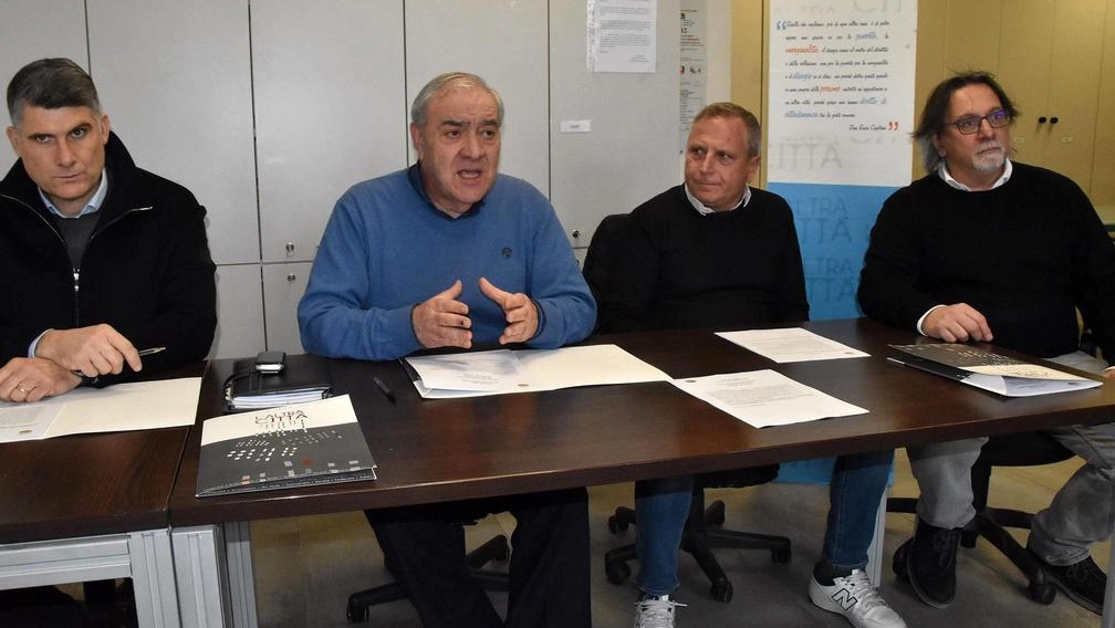 Un patto tra L’Altra Città e le associazioni per accogliere e rendere dignitosa la vita degli stranieri. Caldelli: "L’inclusione passa sempre più dalla formazione". In 11 hanno seguito i corsi, poi l’assunzione.