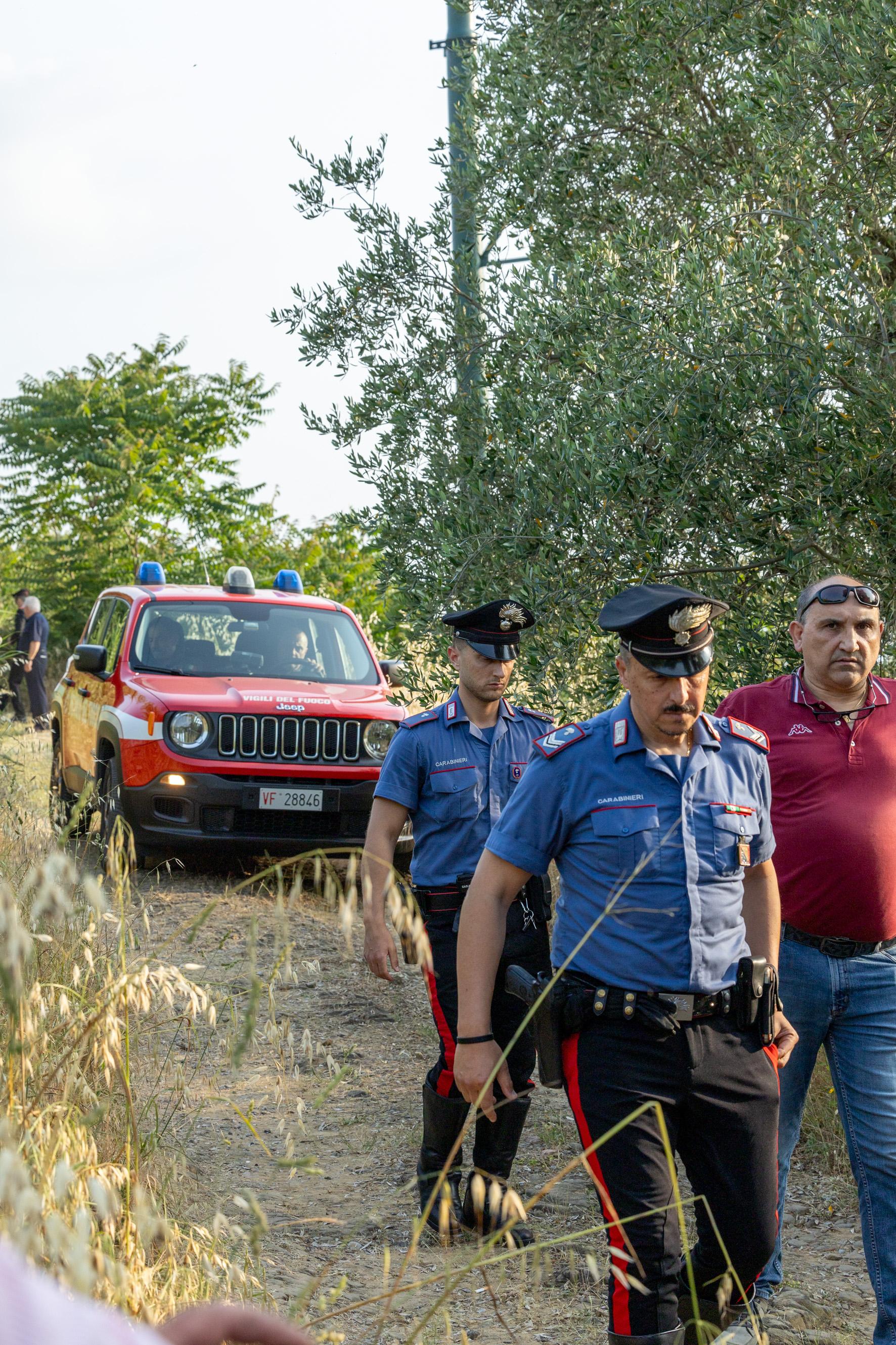 Escort ammazzate, nuovi sopralluoghi nel campo degli orrori Escort ammazzate, nuovi sopralluoghi nel campo degli orrori