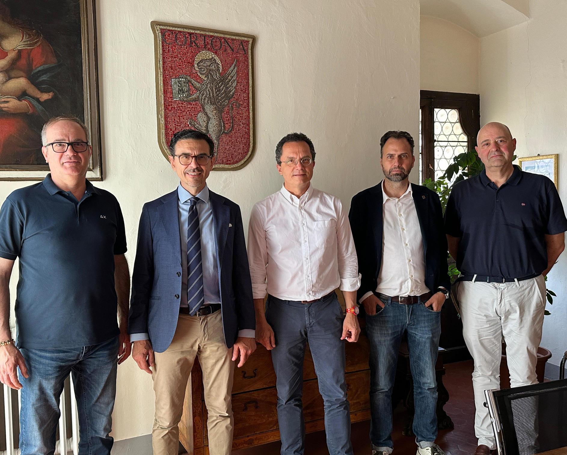 Comunità energetiche al via. Nasce "Sotto il sole di Cortona". Accordo tra comune e banca Comunità energetiche al via. Nasce "Sotto il sole di Cortona". Accordo tra comune e banca