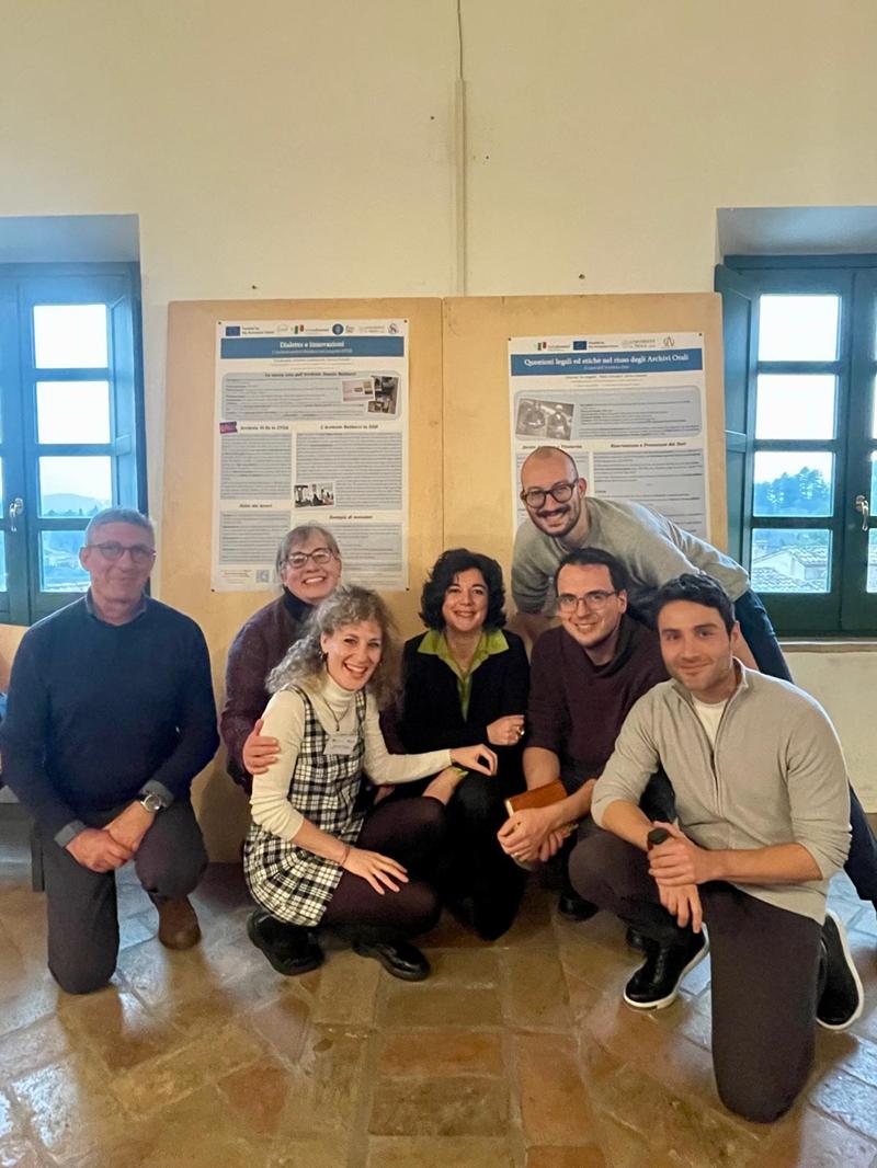 https://www.lanazione.it/image-service/view/acePublic/alias/contentid/ODEwZmVkODctYzY0My00/0/il-gruppo-di-ricerca-unisi-uniurb-del-progetto-prin-pnrr-2022-stoa-space-and-time-in-oral-archives-allinterno-del-quale-e-nata-lidea-di-costituire-un-centro-k-sugli-archivi-orali.jpeg