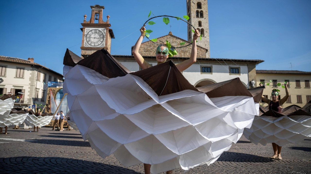 Sabato sera la cena in piazza dei quattro rioni. Domenica spazio allo sport agonistico e per tutti. Sabato sera la cena in piazza dei quattro rioni. Domenica spazio allo sport agonistico e per tutti.