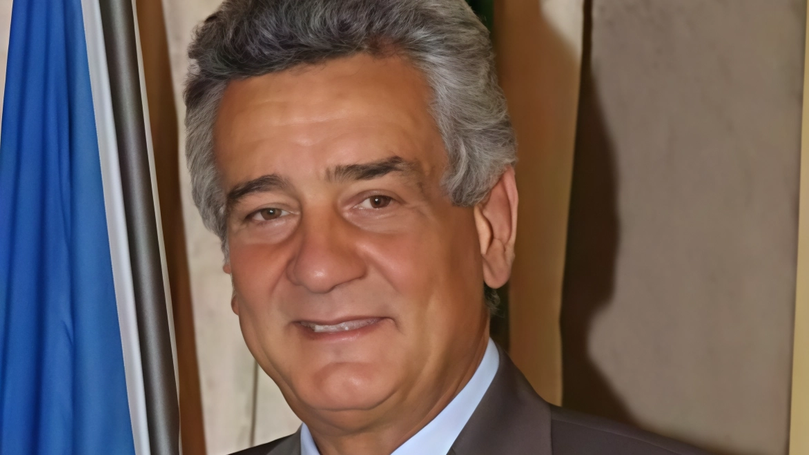Il garante dei detenuti della Toscana, Giuseppe Fanfani, denuncia la tragedia dei suicidi nelle carceri italiane, attribuendo la responsabilità a chi non affronta il problema per mancanza di consenso politico. Critiche al governo per la mancanza di interventi efficaci e di volontà politica. Il garante dei detenuti della Toscana, Giuseppe Fanfani, denuncia la tragedia dei suicidi nelle carceri italiane, attribuendo la responsabilità a chi non affronta il problema per mancanza di consenso politico. Critiche al governo per la mancanza di interventi efficaci e di volontà politica.