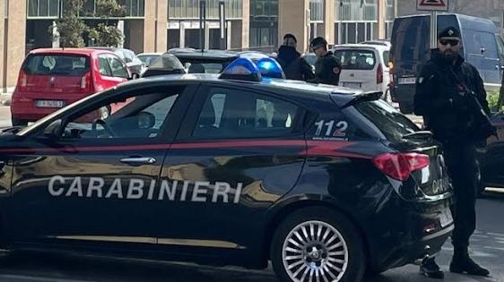 prima aggredisce il padre poi i carabinieri arrestato un trentenne