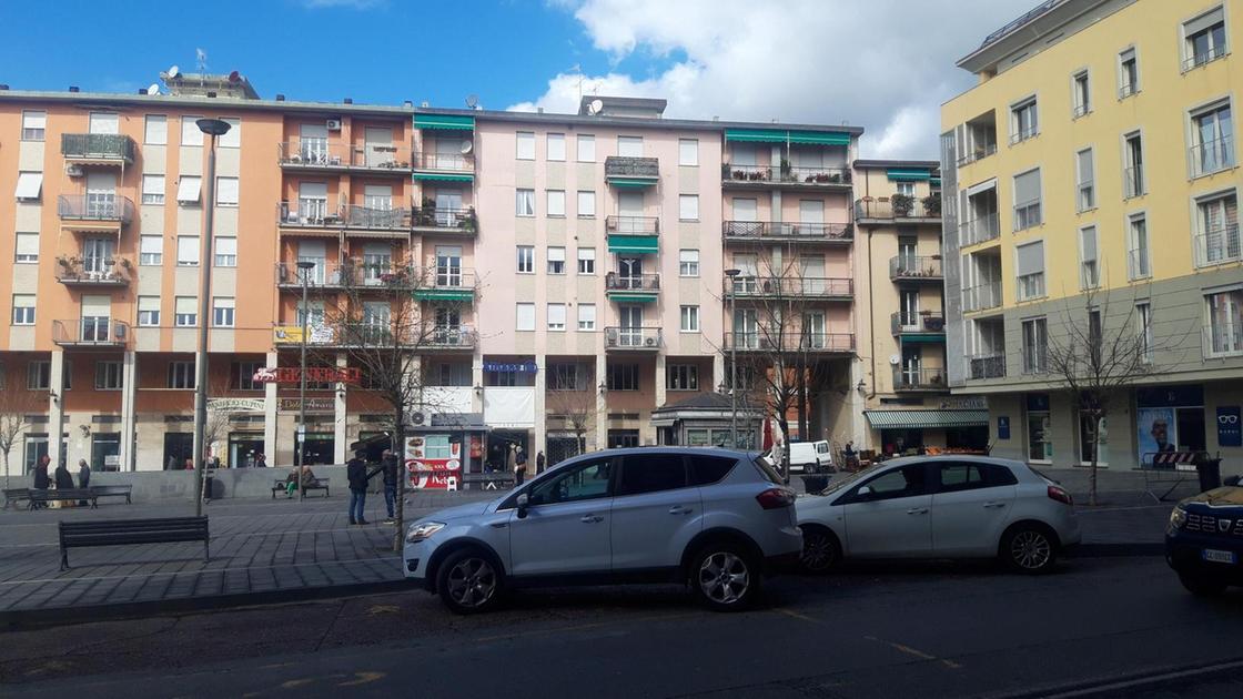 https://www.lanazione.it/image-service/view/acePublic/alias/contentid/ODEyMDM1ZTAtYzU2Mi00/0/rissa-tra-bande-in-via-pietro-gori-nelle-immagini-la-pista-da-seguire.jpeg?f=16:9&w=1200&h=630