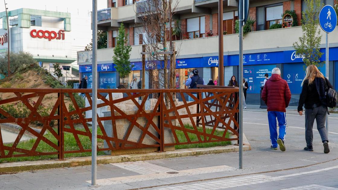 Lavori, esami di riparazione. Il Comune richiama la ditta: "Vanno eliminati i difetti" Lavori, esami di riparazione. Il Comune richiama la ditta: "Vanno eliminati i difetti"