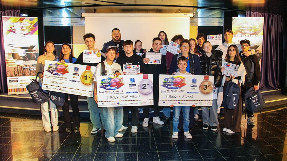La Nave della Biennale: primo e secondo posto per il Liceo artistico Russoli