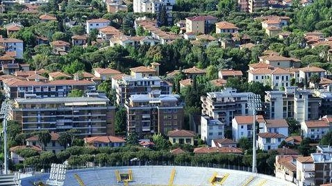 Il vicesindaco Latrofa: "In questi anni abbiamo aumentato i posti del 28%. Amplieremo l’Arena fino a superare la soglia minima richiesta dei 12mila spettatori. Manutenzioni straordinarie da 1,5 milioni". Il vicesindaco Latrofa: "In questi anni abbiamo aumentato i posti del 28%. Amplieremo l’Arena fino a superare la soglia minima richiesta dei 12mila spettatori. Manutenzioni straordinarie da 1,5 milioni".