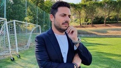 Il direttore sportivo del Sansepolcro Emanuele Monni ha superato l’esame sostenuto a Coverciano. ed è iscritto all’Albo dei direttori sportivi professionisti Il direttore sportivo del Sansepolcro Emanuele Monni ha superato l’esame sostenuto a Coverciano. ed è iscritto all’Albo dei direttori sportivi professionisti