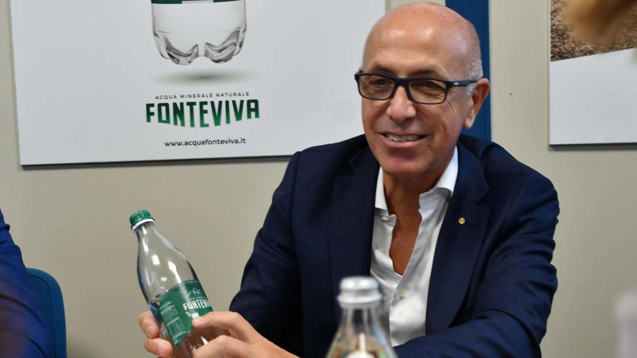 L’ingegnere Massimo Gelati, presidente di Evam, la partecipata al 98 per cento del Comune di Massa, azienda. che si occupa della valorizzazione delle acque con marchi come ’Fonteviva’ L’ingegnere Massimo Gelati, presidente di Evam, la partecipata al 98 per cento del Comune di Massa, azienda. che si occupa della valorizzazione delle acque con marchi come ’Fonteviva’