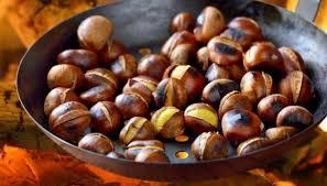 Torna la “Sagra della Castagna e del Porcino” Torna la “Sagra della Castagna e del Porcino”