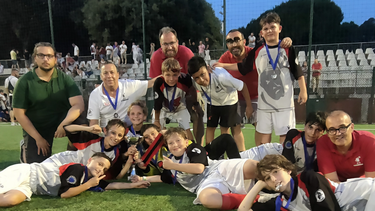 La squadra della Settignanese che ha conquistato il 39° Trofeo Bianchi, categoria Pulcini 2014, organizzato dalla Floria
