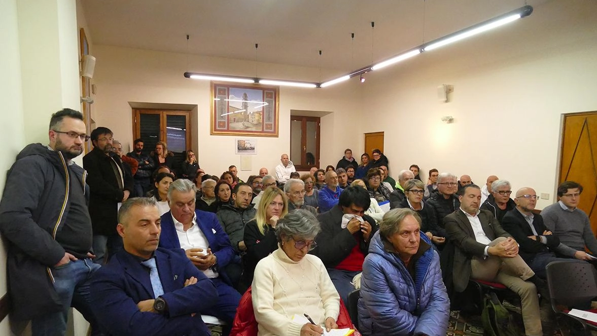 Così si presentava, venerdì sera, la Sala Baccarini di San Marcello per l’incontro dedicato all’assistenza pediatrica dei bambini della Montagna Così si presentava, venerdì sera, la Sala Baccarini di San Marcello per l’incontro dedicato all’assistenza pediatrica dei bambini della Montagna