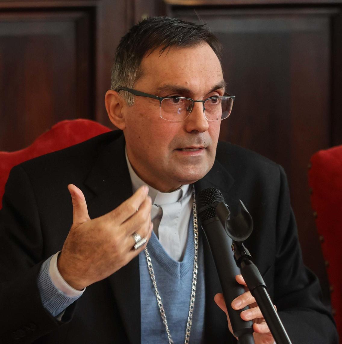 la squadra del vescovo gherardo con il nuovo consiglio episcopale maggiore attenzione alle periferie 