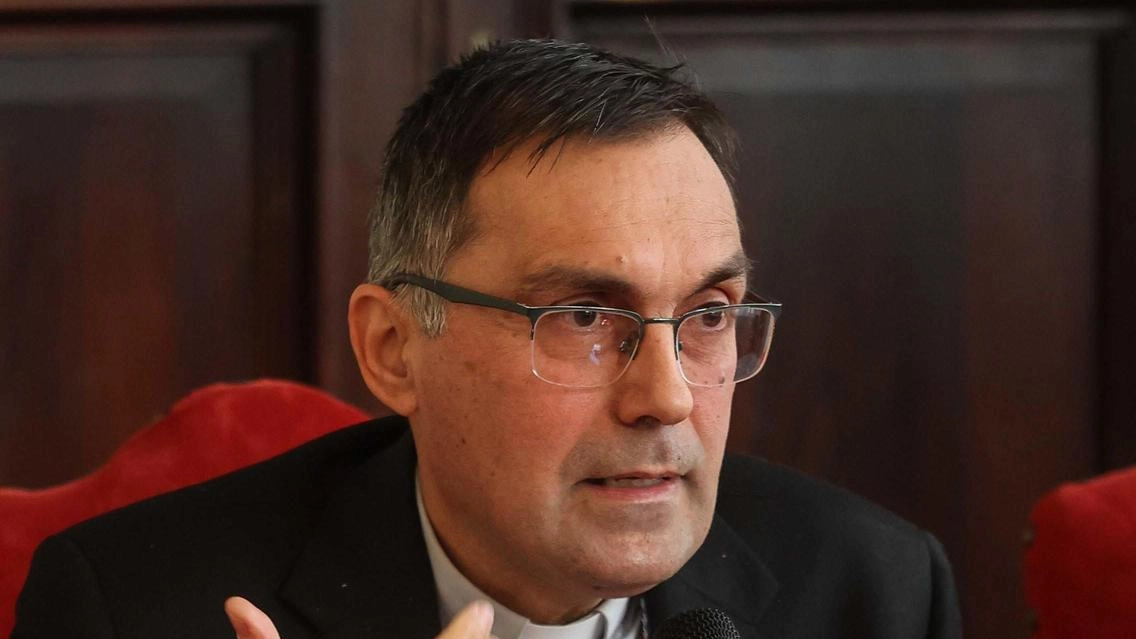 Monsignor Gherardo Gambelli è arcivescovo dal 24 giugno 2024. Ieri ha annunciato la sua ’squadra’ di governo Monsignor Gherardo Gambelli è arcivescovo dal 24 giugno 2024. Ieri ha annunciato la sua ’squadra’ di governo