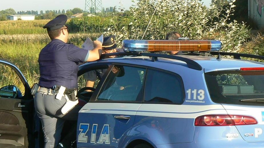La polizia è intervenuta nel noto condominio di via Rospicciano per dei controlli. Trovata una casa occupata (foto d’archivio) La polizia è intervenuta nel noto condominio di via Rospicciano per dei controlli. Trovata una casa occupata (foto d’archivio)