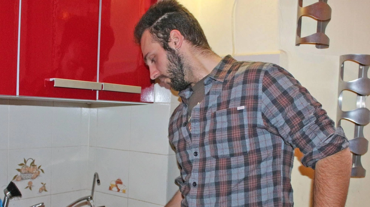 Titolari di bar e ristoranti in ansia, si affidano sempre più spesso a consulenti . E con il 2025 è scattata la corsa al cambio gestore. Molti ancora alla finestra. Ma la stangata più forte si è abbattuta sulle famiglie: "Aumenti spropositati".