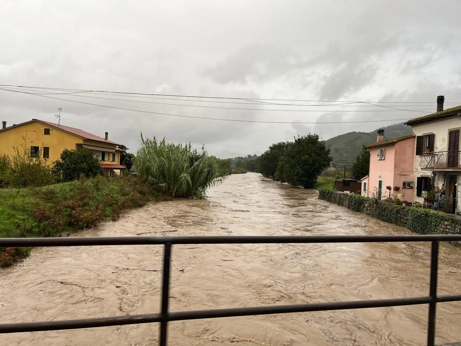 Allerta meteo, codice giallo per il rischio di forti temporali, rischio idrogeologico e idraulico fino alle 8 di giovedì 21 agosto