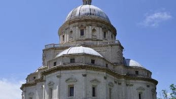 TODI – Il bramantesco tempio della Consolazione, "Fiore di pietra", è ancora protagonista di una nuova, prestigiosa pubblicazione fotografica. Sabato...