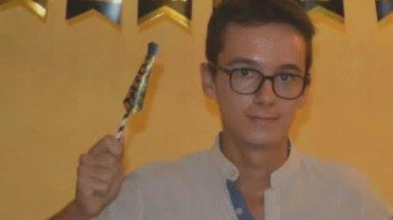 Andrea Prospero aveva 19 anni. Lo studente di Lanciano è stato trovato senza vita il 29 gennaio in centro a. Perugia, dopo cinque giorni di ricerche Andrea Prospero aveva 19 anni. Lo studente di Lanciano è stato trovato senza vita il 29 gennaio in centro a. Perugia, dopo cinque giorni di ricerche