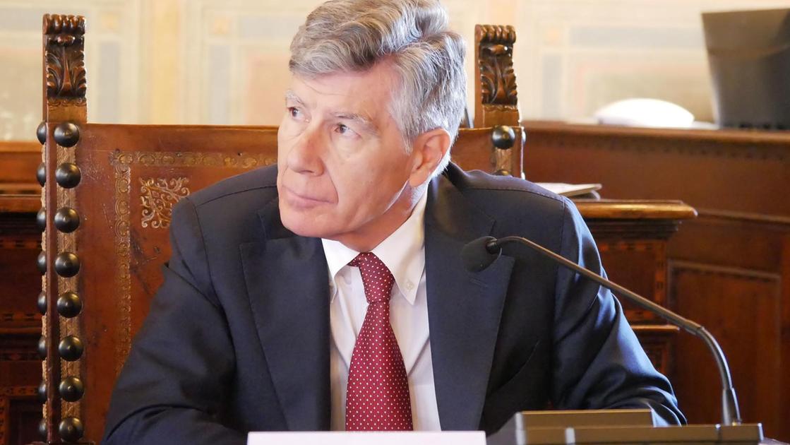 Dibattito sulla sicurezza. Tenti parla da candidato: "Un tavolo per l’inclusione ma serve il Daspo urbano" Dibattito sulla sicurezza. Tenti parla da candidato: "Un tavolo per l’inclusione ma serve il Daspo urbano"