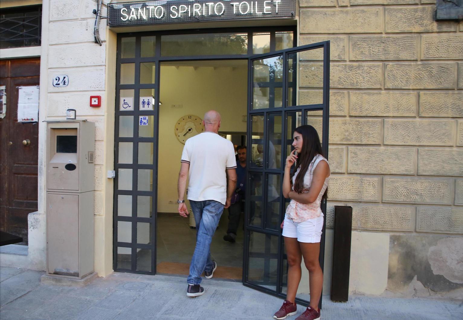 pulizia bagni turistici accordo da 700mila euro il comune incassa l8217obolo