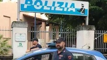 Il commissariato di polizia di Forte sta utilizzando anche i filmati delle telecamere per risalire all’identità dei rapinatori Il commissariato di polizia di Forte sta utilizzando anche i filmati delle telecamere per risalire all’identità dei rapinatori