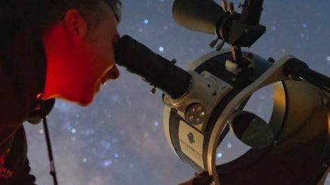 Alla Rocca di Castruccio e a Villa Pacinotti due serate dedicate agli appassionati di astronomia Alla Rocca di Castruccio e a Villa Pacinotti due serate dedicate agli appassionati di astronomia