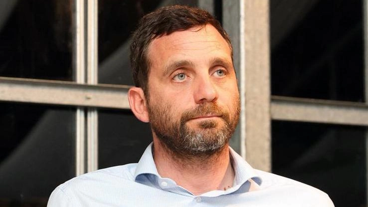 Incontro nel largo di Porta Fiorentina. Poi il 6 settembre arriva Vannacci Incontro nel largo di Porta Fiorentina. Poi il 6 settembre arriva Vannacci