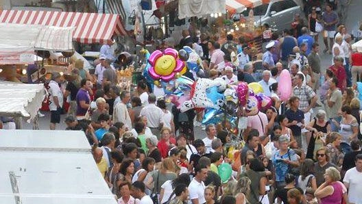 Si chiude la due giorni di festeggiamenti tra banchi, gastronomia e divertimento Si chiude la due giorni di festeggiamenti tra banchi, gastronomia e divertimento