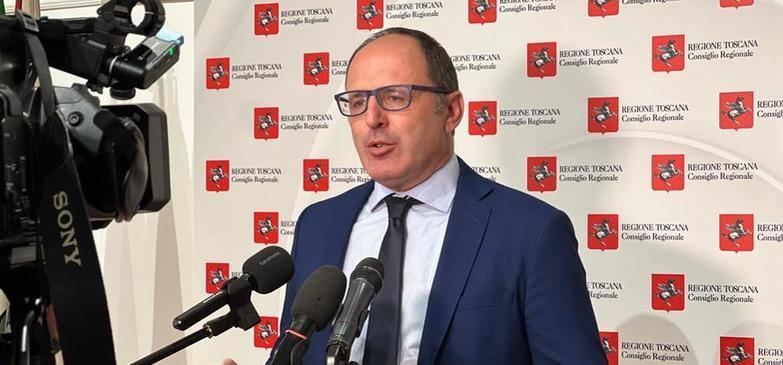 https://www.lanazione.it/image-service/view/acePublic/alias/contentid/ODJkM2IxNDYtZjQ2Mi00/0/terremoto-nel-centrodestra-landi-salta-sul-carro-fdi-ira-nel-partito-di-salvini.jpeg