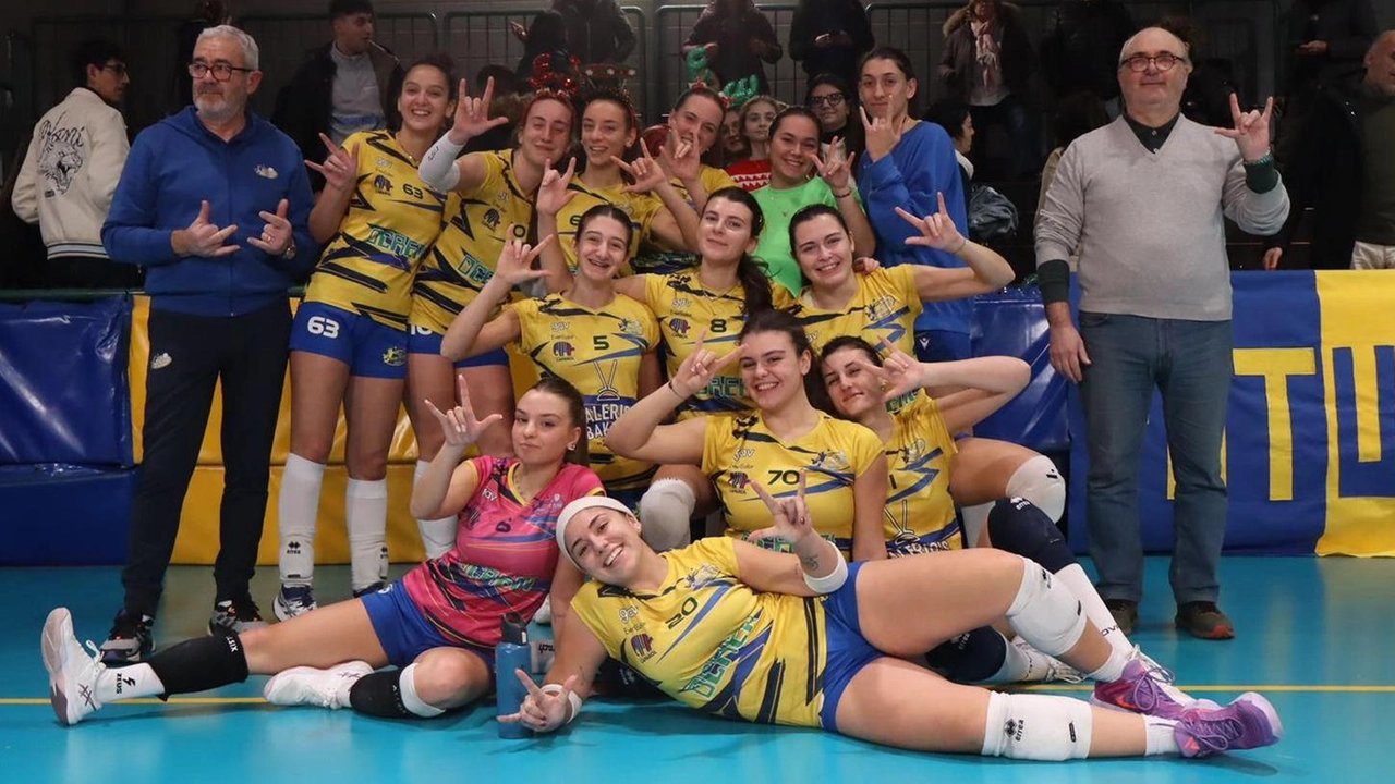 Futura Ceparana 3 Tigullio Sport 0 (25-19 / 25-19 / 31-29) FUTURA CEPARANA: Barletta, Battistini, Castagna, D’ascoli, Morghen, Quartieri, Rossi, Vocale, Pascucci Libero. All.... Futura Ceparana 3 Tigullio Sport 0 (25-19 / 25-19 / 31-29) FUTURA CEPARANA: Barletta, Battistini, Castagna, D’ascoli, Morghen, Quartieri, Rossi, Vocale, Pascucci Libero. All....