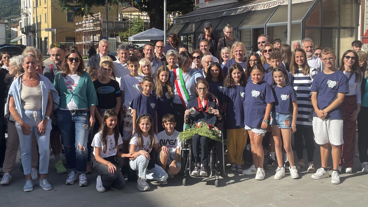 In tantissimi si sono riuniti per celebrare i successi della campionessa (foto Borghesi) In tantissimi si sono riuniti per celebrare i successi della campionessa (foto Borghesi)