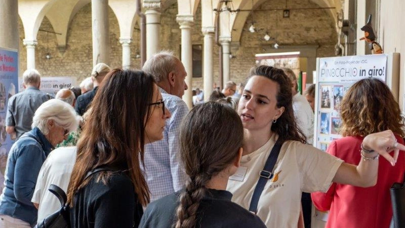 Domani dalle 11.30 alle 17.30 in San Domenico per. i visitatori gli stand informativi del Goethe-Institute e di altre istituzioni culturali Domani dalle 11.30 alle 17.30 in San Domenico per. i visitatori gli stand informativi del Goethe-Institute e di altre istituzioni culturali