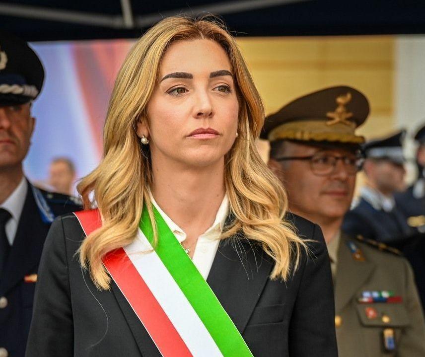 https://www.lanazione.it/image-service/view/acePublic/alias/contentid/ODJmZjE1N2EtY2UwZC00/0/cerimonia-a-santanna-attesa-la-sindaca-salis-previsti-divieti-e-navette.jpeg?f=1.91:1&w=1200