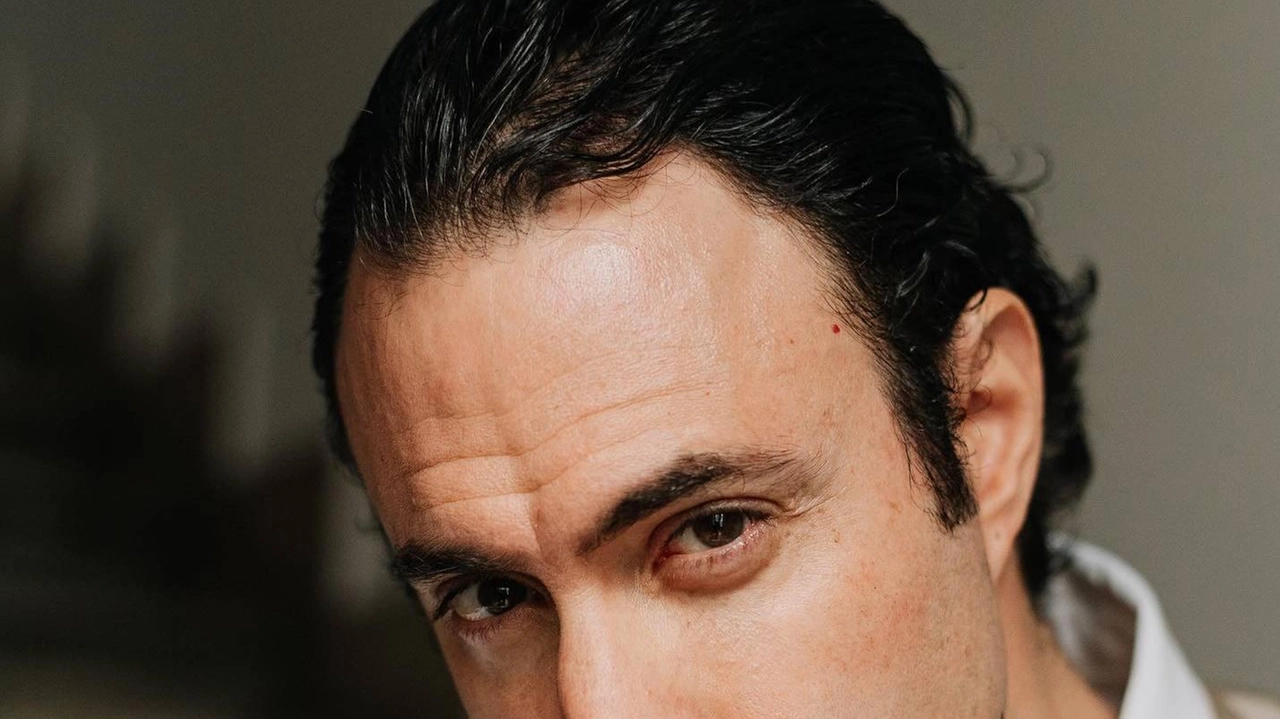 Il protagonista de “L’altro ispettore“, l’attore Alessio Vassallo Il protagonista de “L’altro ispettore“, l’attore Alessio Vassallo