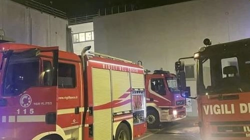Sul posto le squadre di Montecatini e Pescia e un’autobotte da Prato Sul posto le squadre di Montecatini e Pescia e un’autobotte da Prato