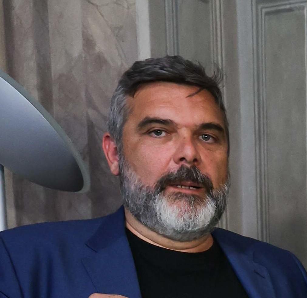 https://www.lanazione.it/image-service/view/acePublic/alias/contentid/ODM2ZmQxMTMtYWJmOC00/0/la-politica-del-buon-vivere-lambientalismo-diventa-un-nuovo-umanesimo.jpeg