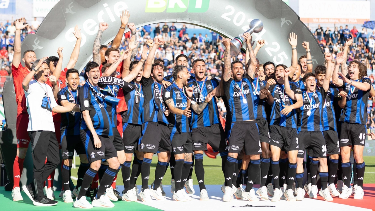 Un discorso emozionante, quello pronunciato da un emozionato Giuseppe Corrado poco prima della cerimonia di premiazione del Pisa. Il presidente,... Un discorso emozionante, quello pronunciato da un emozionato Giuseppe Corrado poco prima della cerimonia di premiazione del Pisa. Il presidente,...