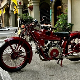 Moto d'epoca: torna il trofeo "Il Muraglione"